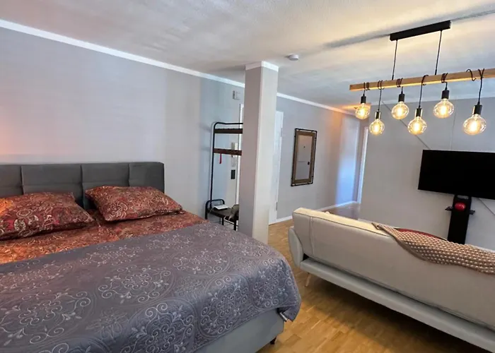 公寓 Einzimmerwohnung Mit Tiefgarage 纽伦堡附近施泰因
